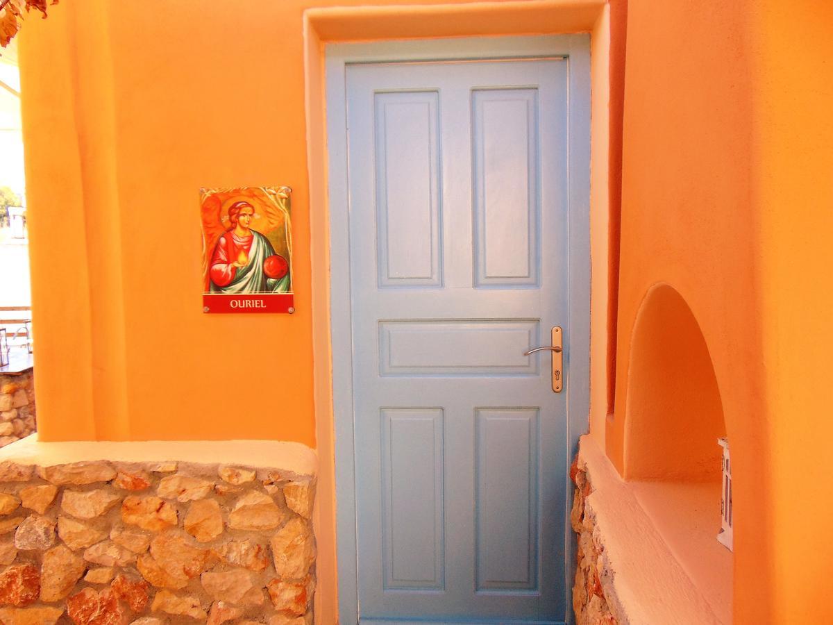 Archangels Traditional Houses カルテラドス エクステリア 写真